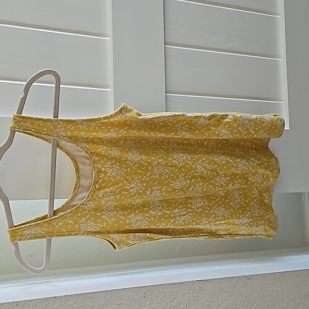Yellow flower print tank